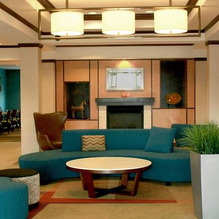 Fairfield Inn & Suites By Marriott Fairmont Bagian luar foto