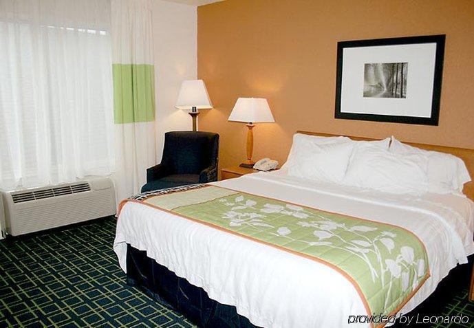 Fairfield Inn & Suites By Marriott Fairmont Ruang foto