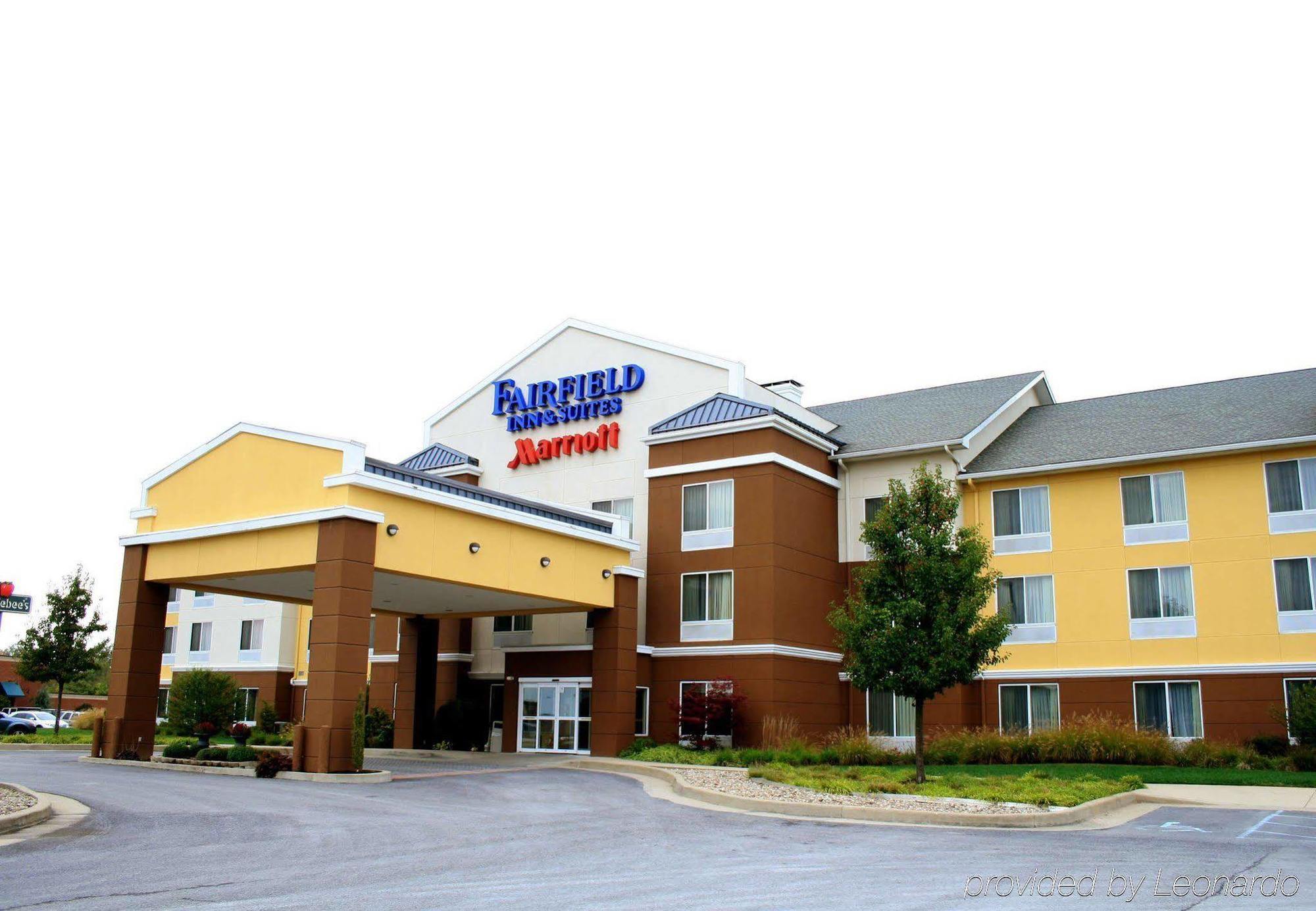 Fairfield Inn & Suites By Marriott Fairmont Bagian luar foto